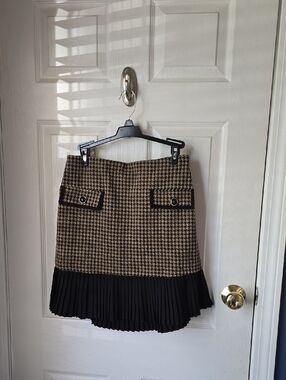 Houndstooth Mini Skirt with Pleated Hem - Black & Brown